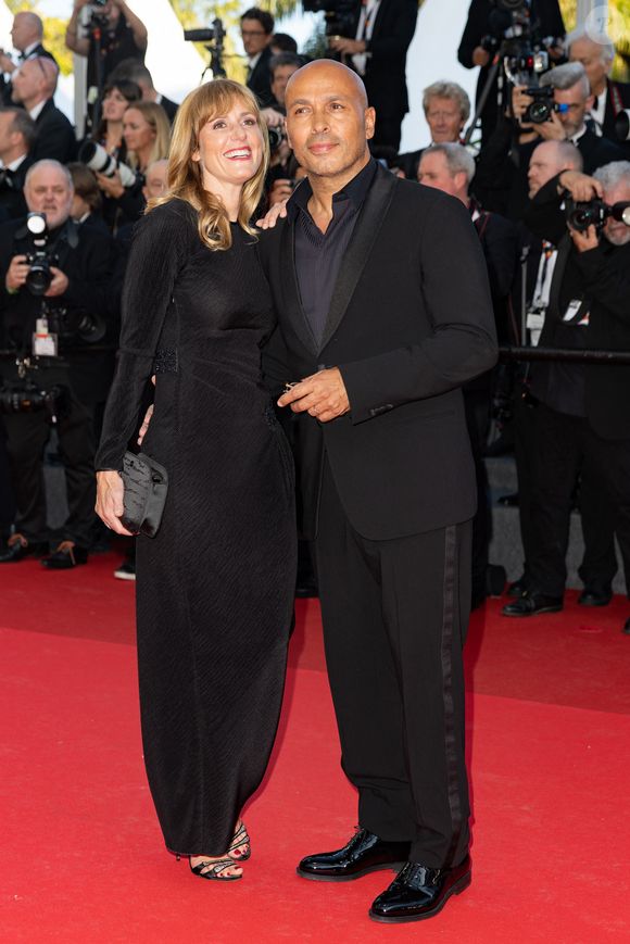 Un duo assez complice

Eric Judor et sa femme - Montée des marches du film « Mission Impossible : The Final Reckoning » lors du 78ème Festival International du Film de Cannes, au Palais des Festivals à Cannes. Le 14 mai 2025
© Olivier Borde / Bestimage