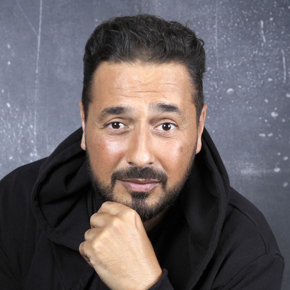 Nous lui souhaitons un bon rétablissement. 

Portrait de Moundir lors de l'enregistrement de l'émission "Chez Jordan de Luxe" à Paris le 6 septembre 2023.

© Cédric Perrin / Bestimage