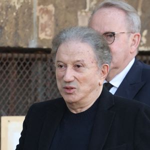 Michel Drucker - Obsèques de Nathalie Baye en l'église Saint-Sulpice à Paris le 23 avril 2026. © Dominique Jacovides - Coadic Guirec / Bestimage