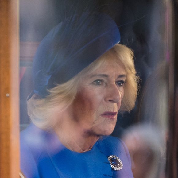Pour une visite importante à Windsor

Camilla Parker Bowles, reine consort d'Angleterre, - La famille royale britannique accueille Frank-Walter Steinmeier, le président allemand et sa femme Elke Budenbender à Windsor le 3 décembre 2025 (Credit Image : © Wiktor Szymanowicz/ZUMA Press Wire / Bestimage)