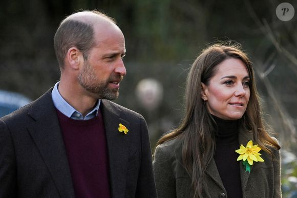 Le prince William, prince de Galles, et Catherine (Kate) Middleton, princesse de Galles visitent le jardin communautaire et le bois de Meadow Street à Pontypridd au Royaume-Uni le 26 février 2025. Julien Burton / Bestimage