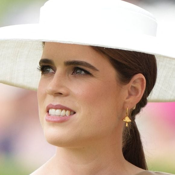 La princesse Eugenie d’York - Les royautés assistent à la course hippique Royal Ascot (Jour 4), le 20 juin 2025.

© Julien Burton / Bestimage