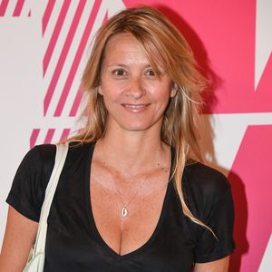 Sarah Lavoine au Fnac Live Festival à l'Hôtel de Ville à Paris. la Fnac reprend place sur le Parvis de l'Hôtel de Ville de Paris ainsi que dans ses salons pour offrir au public 3 soirées de concerts gratuits. Paris
© Lionel Urman/Bestimage