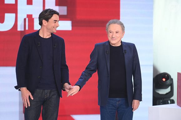 Exclusif - Julian Bugier et Michel Drucker - Enregistrement de l'émission Vivement dimanche au studio rive gauche presentée par M. Drucker avec une diffusion sur France 3 le 23 novembre. © Guillaume Gaffiot/Bestimage