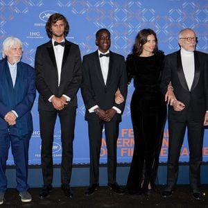 Pierre Richard, Diego Le Fur, Djibril Djimo, Maïwenn Le Besco, Pascal Greggory - Photocall du dîner d'ouverture du 76ème Festival International du Film de Cannes, au Carlton. Le 16 mai 2023
© Borde-Jacovides-Moreau / Bestimage