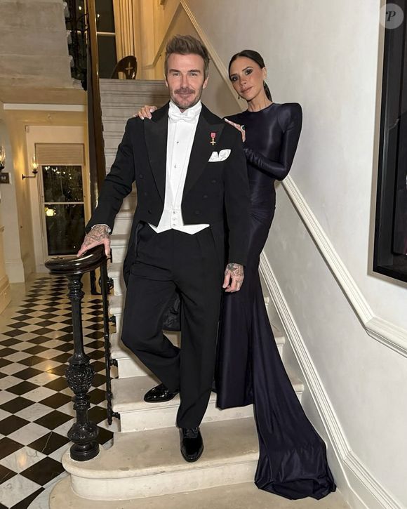 Dans le domaine de la fashion, elle excelle, comme à la tête de sa merveilleuse tribu de quatre enfants. 

David et Victoria Beckham sur Instagram, en 2024.Photo Press Service / BESTIMAGE
