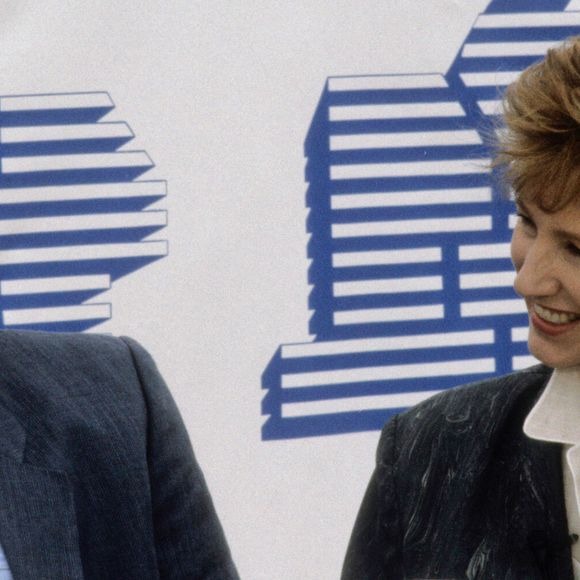 Vendue en 2008, la propriété est aujourd’hui en partie laissée à l’abandon selon plusieurs sources...

Johnny Hallyday et Nathalie Baye en interview sur TF1.  © APS-Medias/Abacapress.com