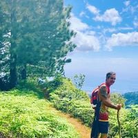 Sophie Marceau : Ce célèbre ex-compagnon vit dans une maison ouverte sur la nature et "bercée par le lagon", une nouvelle vie bien loin de Paris