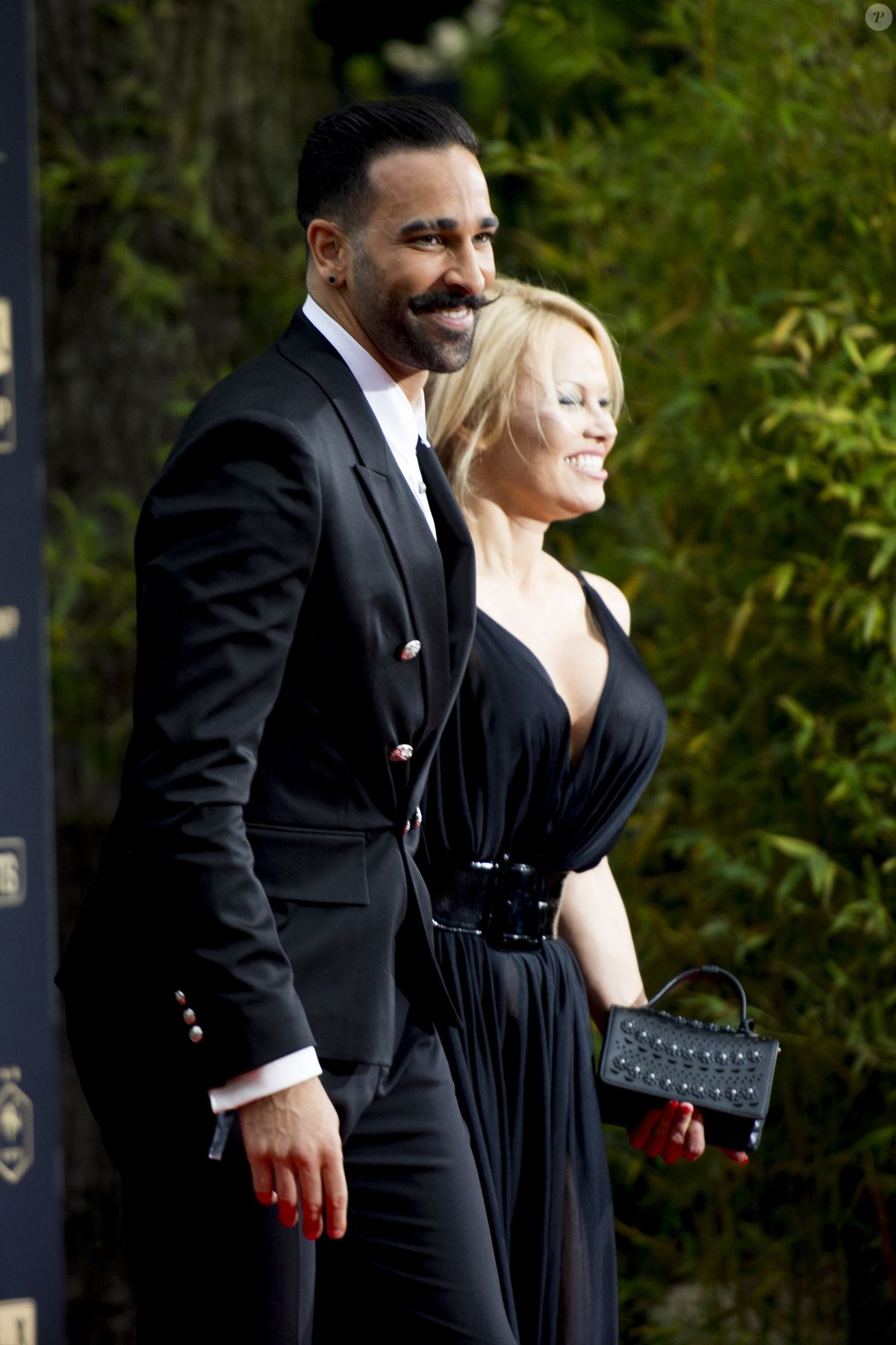 Photo : Adil Rami et sa compagne Pamela Anderson arrivent à la 28ème ...