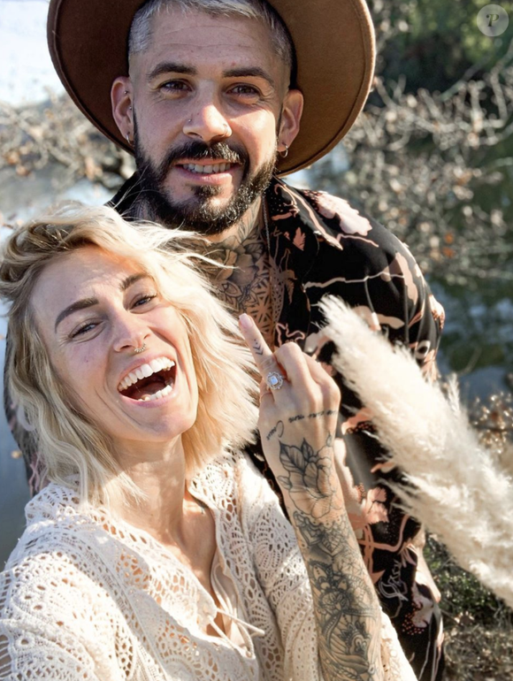 Jérémy Brun, ex-candidat de "Top Chef" (M6) en 2014 et "Les Anges" (NRJ12) en 2019, annonce la grossesse de sa compagne et future épouse Alexia le 28 juillet 2020.
