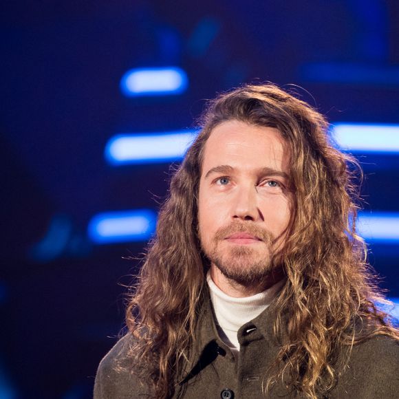 Exclusif - Julien Doré - Grande soirée solidaire et festive "Secours Pop La Grande Soirée" au Cirque d'Hiver à Paris, diffusée en direct le 6 février sur France 2, pour lancer la campagne annuelle de dons, le Don'actions, du Secours Populaire.  © Tiziano Da Silva - Cyril Moreau / Bestimage