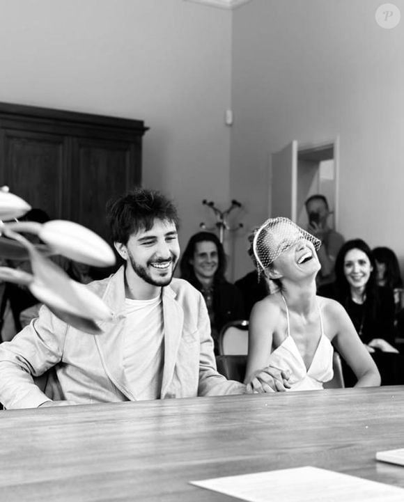 Ben Attal et Jordane Crantelle le jour de leur mariage