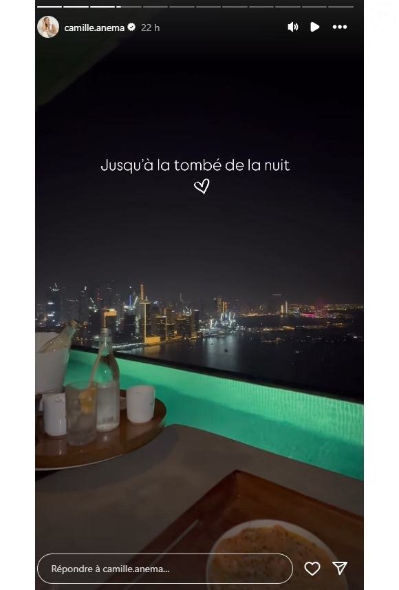 Et cela, sans ses enfants, restés avec leur père Nicolas Santoro dont elle est séparée.

Camille Santoro (Familles nombreuses) en vacances à Dubaï, le 15 octobre 2025 sur Instagram.