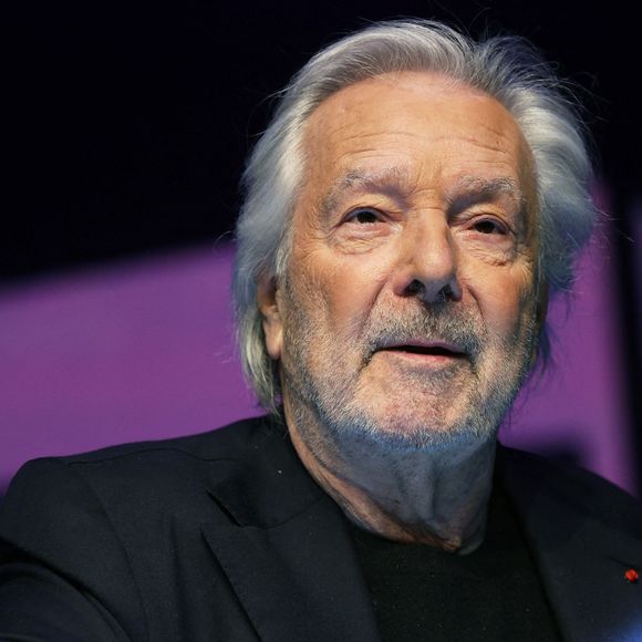 La chroniqueuse culinaire a pris une photo aux côtés de l'acteur Pierre Arditi

Allocution de Pierre Arditi - L'acteur Pierre Arditi inaugure "Le Petit Théâtre de Nivelle" comprenant une salle qui porte son nom le 2 décembre 2024. © Claude Dubourg / Bestimage