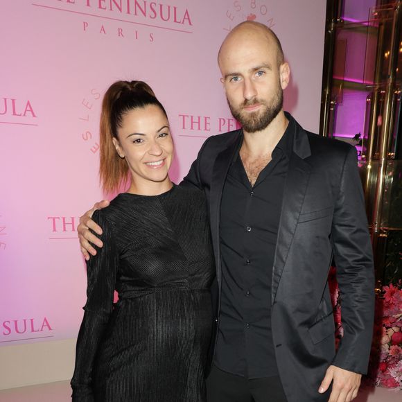 Denitsa Ikonomova (enceinte) et son compagnon François Alu - Photocall du 5ème gala de charité de l'association "Les Bonnes Fées" à l'occasion de la campagne mondiale "Octobre Rose" à l'hôtel Peninsula, Paris le 3 octobre 2024. © Coadic Guirec/Bestimage