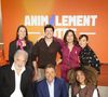 Découvrez le plateau ainsi que ses premiers invités pour démarrer cette nouvelle aventure.

Exclusif - Maître Olivia Symniacos, Raphaël Mezrahi, Docteur Sylvain Hawawini, Docteur Farah Kesri, Bernard Montiel, Maître Graziella Dode,Oli et son chien Monday, lors de la présentation de l'équipe et du plateau de la nouvelle émission "Animalement Vôtre" présentée par Bernard Montiel et diffusée le dimanche 9 novembre dès 15.45 sur France 3, à Paris, France, le 13 octobre 2025. © Jack Tribeca/Bestimage