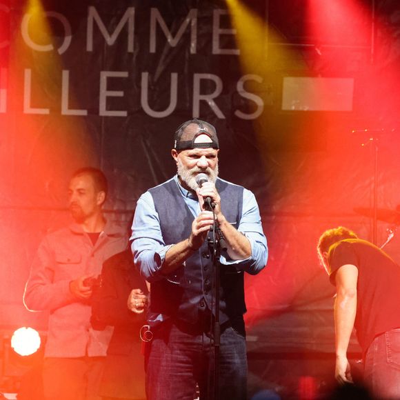 Chef & The Gang se produit régulièrement sur scène et a notamment organisé fin août un concert caritatif à Lacanau en soutien aux victimes des incendies en Gironde.

Le groupe "Chef & The Gang" du chef Philippe Etchebest en concert au profit des sinistrés des incendies en Gironde, en lien avec le Secours Populaire Français et organisé par Marc Dalla Samba, lui-même lourdement touché par les incendies, le 30 août 2026 à Lacanau-Océan en Gironde ©Jean-Marc LHOMER/Bestimage