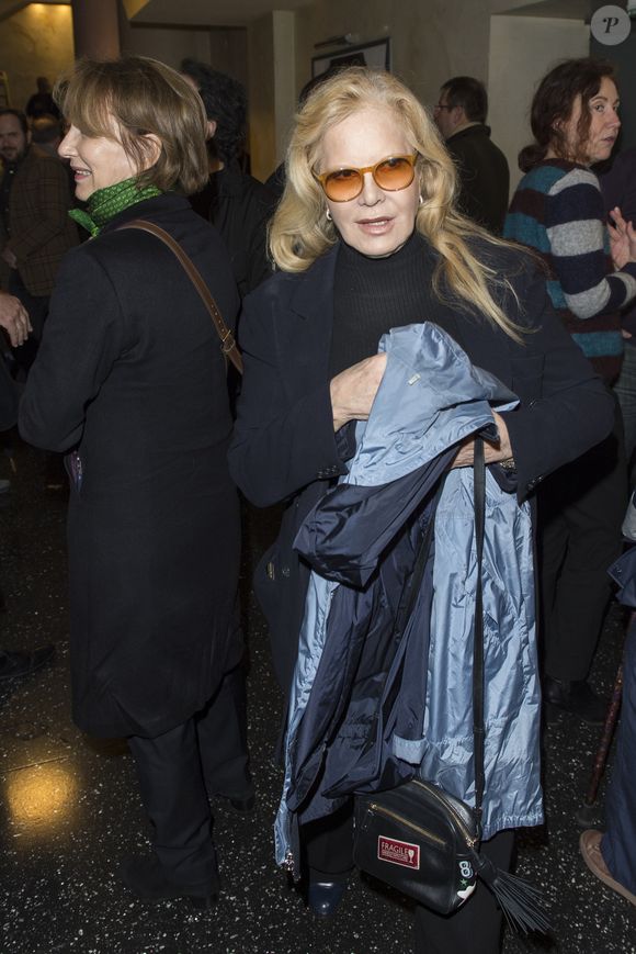 Nathalie Baye et Sylvie Vartan - Soirée en l'honneur de Danielle Darrieux lors de la projection du film "Occupe-toi d'Amélie" de Claude Autant-Lara au Max Linder Panorama à Paris le 9 avril 2018. © Pierre Perusseau/Bestimage