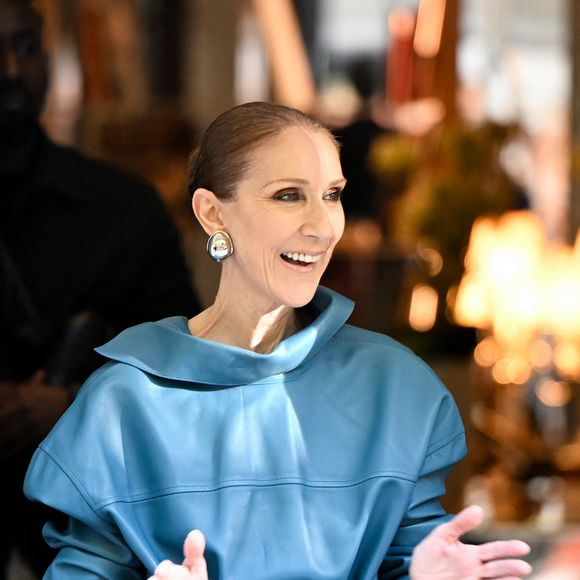Céline Dion devant l’hôtel Royal Monceau à Paris, le 6 Septembre 2026.  

© Lionel Urman/Bestimage