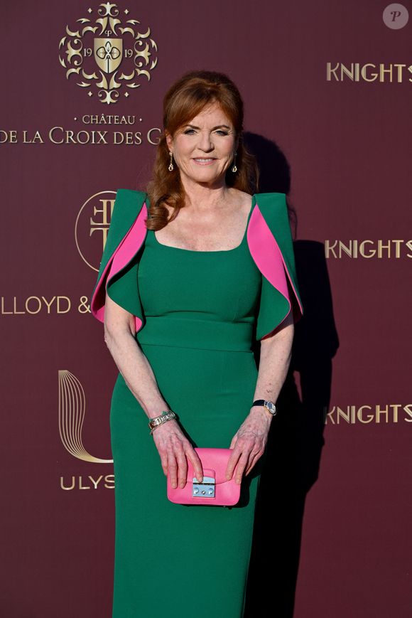 Sarah Ferguson, duchesse d’York - Photocall du dîner de charité "Knights of Charity" au Château de la Croix des Gardes à Cannes le 17 juillet 2025. L’emblématique Château de la Croix des Gardes, à Cannes, a accueilli une nouvelle édition du prestigieux Knights of Charity Gala, placé sous la direction du philanthrope M. Gatsby. Photo by Bruno Bebert/Bestimage