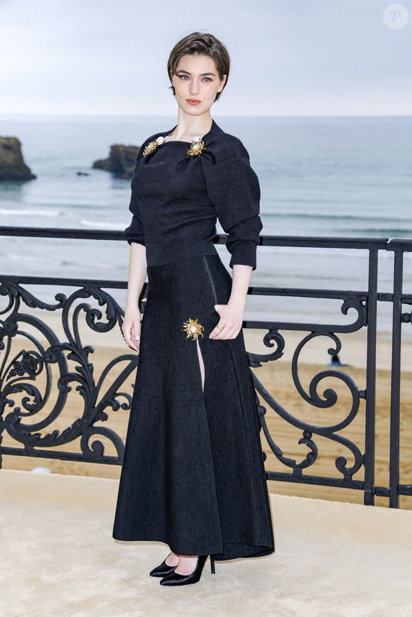 Anamaria Vartolomei - Photocall du défilé Chanel "Collection Croisière 2026-2027 (Chanel Cruise)" sur la terrasse du Casino municipal de Biarritz, le 28 avril 2026.

© Olivier Borde/Bestimage