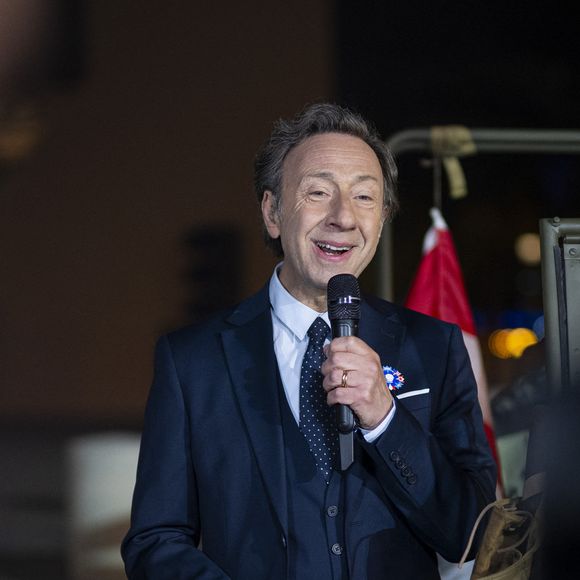 Exclusif - Stéphane Bern - Emission "Le concert pour la paix" sur les Champs-Elysées à Paris, retransmis en direct sur France 2, le 8 mai 2025 © Christophe Clovis - Pierre Perusseau / Bestimage