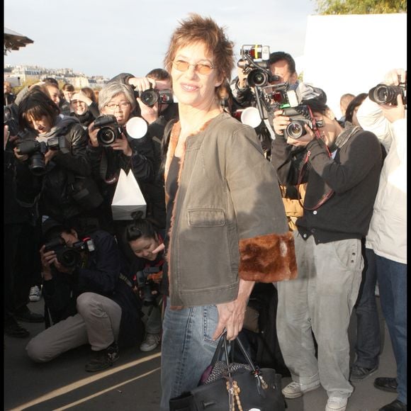 La chanteuse Jane Birkin arrive au défilé de mode Hermès - collection prêt-à-porter, printemps-été 2009 à Paris. CYRIL MOREAU / BESTIMAGE