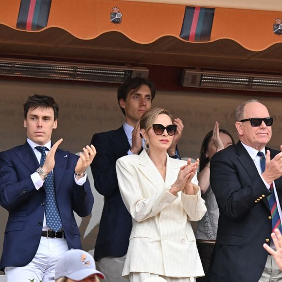 Louis Ducruet et sa femme Marie, La princesse Alexandra de Hanovre et son fiancé Ben-Sylvester Strautmann, La princesse Charlène de Monaco, le prince Albert II de Monaco, Mélanie-Antoinette de Massy (présidente de la fédération monégasque de tennis), Charlotte Casiraghi, Pauline Ducruet - La famille princière assiste à la finale du Rolex Monte-Carlo Masters au Monte-Carlo Country Club de Monaco le 12 avril 2026

© Bruno Bebert / Bestimage