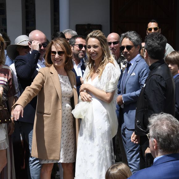 Mariage de Laura Smet et Raphaël Lancrey-Javal à l'église Notre-Dame des Flots au Cap-Ferret le jour de l'anniversaire de son père Johnny Hallyday le 15 juin 2019. © Agence / Bestimage