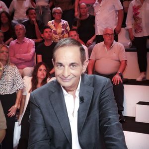 avec l'émission culte, "Y a que la vérité qui compte".

Exclusif - Laurent Fontaine - Emission "Tout beau, tout n9uf" présentée par C. Hanouna sur W9 à Paris le 9 septembre 2025. © Jack Tribeca/Bestimage