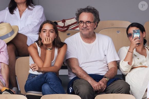 Grégoire Bonnet et sa fille Églantine - Célébrités en tribunes des Internationaux de France de tennis de Roland Garros 2023 à Paris le 11 juin 2023. © Jacovides-Moreau/Bestimage