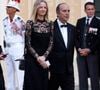 Selon "La Voix du Nord", le couple a mis la main sur un vaste domaine de neuf hectares pour 12,2 millions d’euros, offrant une vue imprenable sur le bassin d’Arcachon.

Delphine Arnault et son compagnon Xavier Niel arrivant au dîner d'état en l'honneur de la visite du couple présidentiel français au palais princier à Monaco le 7 juin 2025.© Ludovic Marin / Pool / Bestimage