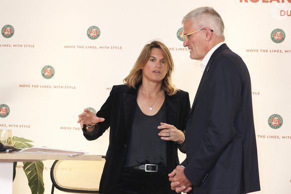 Amélie Mauresmo, Gilles Moretton lors de la conférence de presse du tournoi de tennis du Grand Chelem de Roland-Garros 2026, au stade Roland-Garros à Paris, France, le 16 avril 2026. 

©Jack Tribeca/Bestimage
