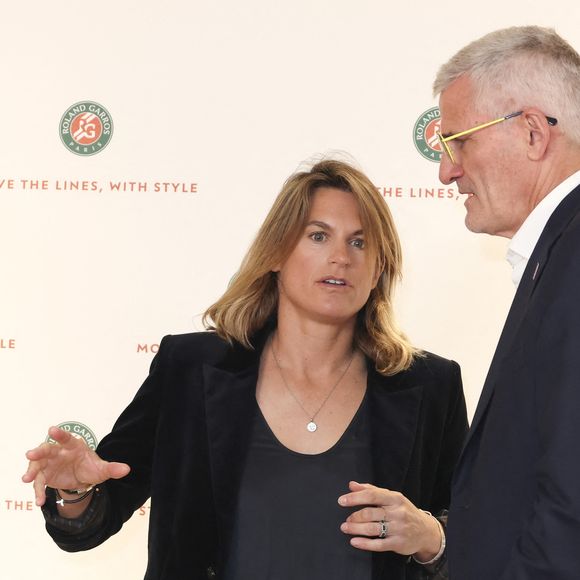 Amélie Mauresmo, Gilles Moretton lors de la conférence de presse du tournoi de tennis du Grand Chelem de Roland-Garros 2026, au stade Roland-Garros à Paris, France, le 16 avril 2026. 

©Jack Tribeca/Bestimage