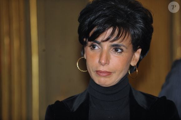 La ministre française de la Justice Rachida Dati à l'ambassade d'Espagne à Paris, France, le 7 janvier 2009, lors d'une cérémonie de remise de décorations espagnoles à des juges français. Rachida Dati a donné naissance à une petite fille, Zohra, à Paris le 2 janvier. Photo par Giancarlo Gorassini/ABACAPRESS.COM