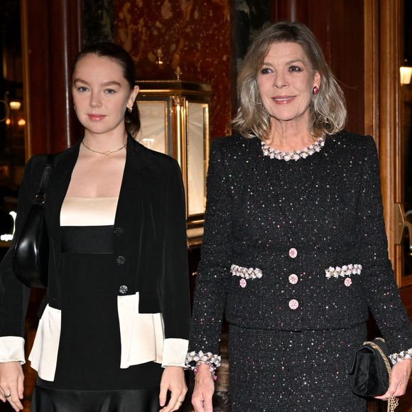 En décembre 2024, il avait subi une opération de la hanche, suivie d'une seconde intervention en raison de complications.

Exclusif - La princesse Alexandra de Hanovre, la princesse Caroline de Hanovre (La princesse a troqué sa chevelure argenté contre un blond cendré) lors de la cérémonie de proclamation de l'édition 2024 des Prix de la Fondation Prince Pierre à l'opéra Garnier à Monaco, le 8 octobre 2024. 
© Bruno Bebert / Bestimage