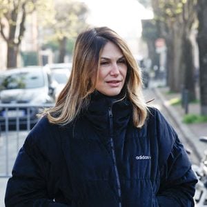 Helena Noguerra - Arrivées aux obsèques de Bruno Salomone en l'église Sainte-Anne de Polangis de Joinville-le-Pont (Val-de-Marne) le 23 mars 2026. © Cyril Moreau - Dominique Jacovides / Bestimage