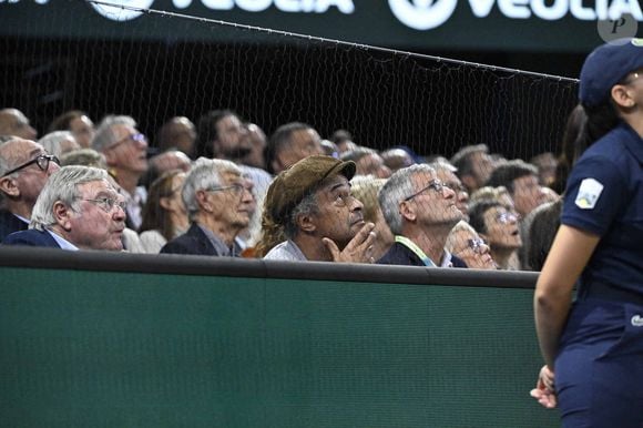 Yannick Noah - France - encourage Ugo Humbert - Célébrités en tribunes au tournoi de tennis ATP Masters 1000 de Paris (Paris Rolex Master ) à l'Accor Arena - Palais Omnisports de Paris-Bercy - à Paris, France, le 1er novembre 2024. © Chryslene Caillaud/Panoramic/Bestimage