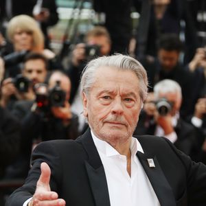 Alain Delon - Montée des marches du film "A Hidden Life" lors du 72ème Festival International du Film de Cannes, le 19 mai 
2019. © Denis Guignebourg/Bestimage