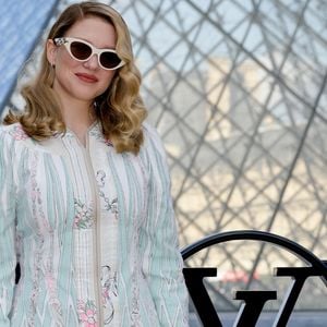 Léa Seydoux au photocall du défilé Louis Vuitton Collection Femme Prêt-à-Porter Automne/Hiver 2026-2027 lors de la Fashion Week de Paris (PFW) au musée du Louvre, à Paris, France, le 10 mars 2026 © Olivier Borde/Bestimage