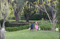 La famille a célébré l’événement dans le jardin de leur propriété de Montecito.

Meghan Markle a partagé les célébrations de Pâques qui se sont déroulées dans son jardin de Montecito. Capture d'écran Instagram