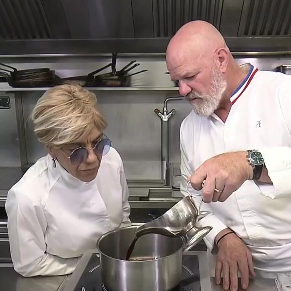 Elle indique avoir tout changé au restaurant, notamment la carte.

Amina et Philippe Etchebest dans l'épisode de "Cauchemar en cuisine" sur M6, diffusé le 11 septembre 2025