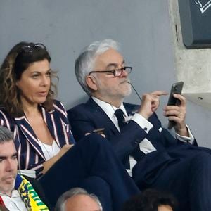 Pascal Praud et sa compagne Catherine - People lors de la finale de la Coupe de France de football entre le FC Nantes et l'OGC Nice (1-0) au stade de France, Saint-Denis le 7 mai 2022
© Cyril Moreau