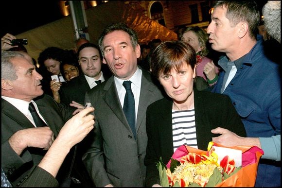 François Bayrou et sa femme Elisabeth - Meeting du candidat UDF François Bayrou à l'hôtel de ville de Tarbes