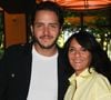 Alexandre Kominek ne manque pas de répartie, surtout lorsqu'il se fait attaquer sur les réseaux sociaux. 

Exclusif - Florence Foresti et son nouveau compagnon l'humoriste Suisse, Alexandre Kominek - People à la 100ème du spectacle de Vincent Dedienne "Un soir de gala" aux théâtre Marigny à Paris. © Coadic Guirec/Bestimage