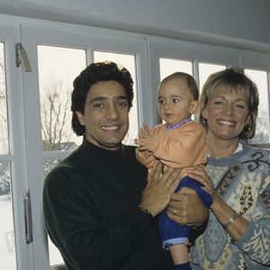Archives - En Belgique, chez lui près de Liège, rendez-vous avec Frédéric FRANÇOIS, sa femme Monique et leur fille Victoria. Février 1991
© Bruno Schneider via Bestimage