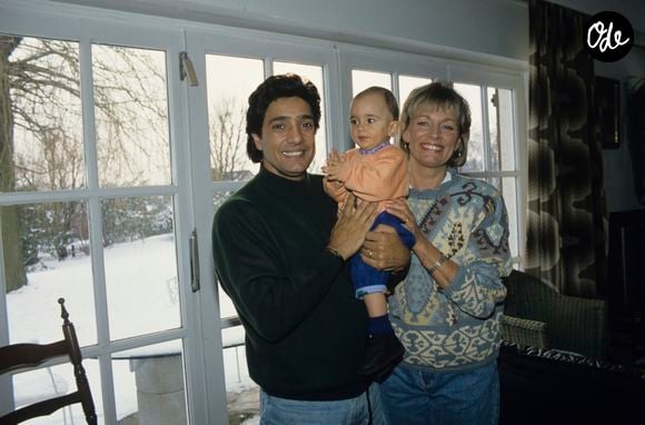 Archives - En Belgique, chez lui près de Liège, rendez-vous avec Frédéric FRANÇOIS, sa femme Monique et leur fille Victoria. Février 1991
© Bruno Schneider via Bestimage