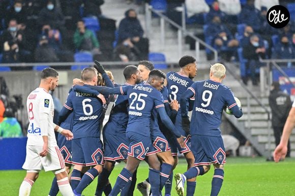 Très attaché à cette équipe, le milieu de terrain espagnol explique : « Je dois beaucoup à ce club. Sans le Real Saragosse, je ne serais pas devenu joueur professionnel. Je voulais revenir pour donner un coup de main, au moins en tant que joueur professionnel. »

Joie de Ander Herrera (psg) et ses coequipiers - Match de Ligue 1 Uber Eats "Lyon - PSG (1-1)" au stade Groupama Stadium, le 9 janvier 2022.
