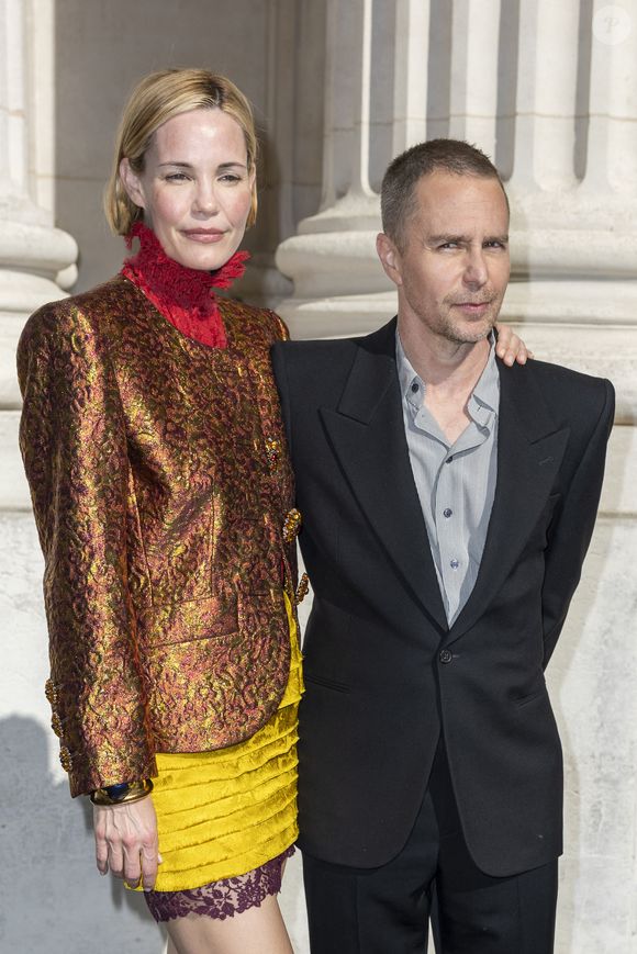 Au même titre que Leslie Bibb, star de la série "The White Lotus" et son mari Sam Rockwell

Leslie Bibb, Sam Rockwell – Photocall du Défilé de mode Saint Laurent Homme, Collection Printemps-Été 2026 dans le cadre de la Fashion Week de Paris, France, le 24 juin 2025.
 
© Olivier Borde / Bestimage