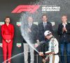 Charlene de Monaco est d'ailleurs apparue radieuse, aux côtés du vainqueur de cette 82e édition. Comme son époux, elle a assisté à la remise des prix.

Zak Brown, Lando Norris, Oscar Piastri, Michel Boeri, la princesse Charlene de Monaco, le prince Albert II de Monaco, Pierre Casiraghi et Bernard Arnault lors du Grand Prix de Formule 1 (F1) de Monaco, le 25 mai 2025. © Claudia Albuquerque/Bestimage